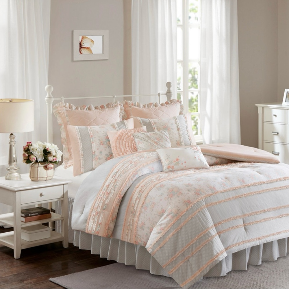 Women’s Bedding Set